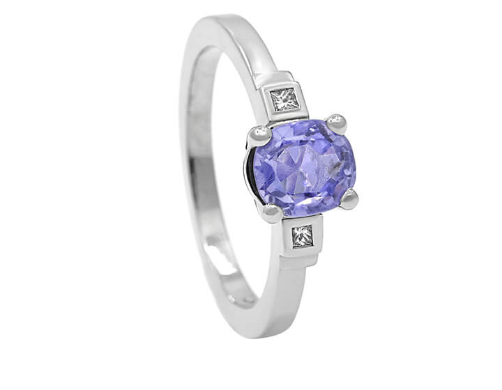 Eyecatching Platinum 1.16ct Sri Lankan Lilac Sapphire Ring