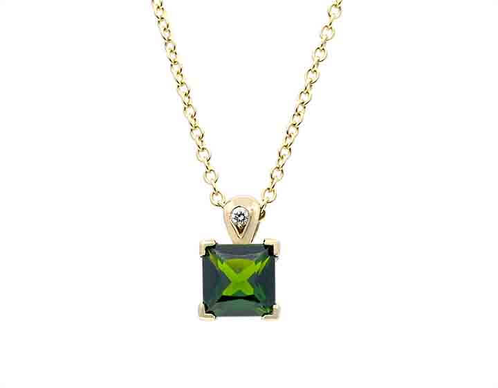 Helen's 9ct Yellow Gold Pendant with a Chrome Green Diopside