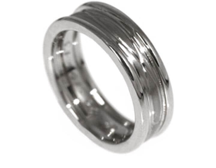 Susie's 18ct white gold commitment ring