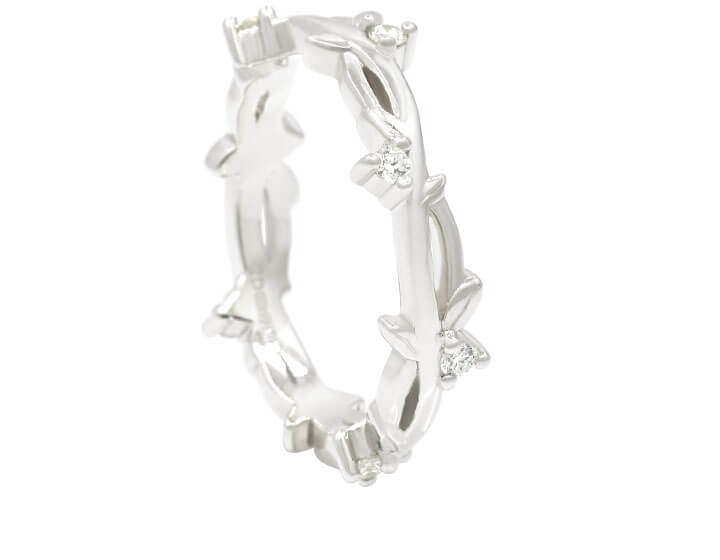 Fairtrade 9ct White Gold Vine Inspired Design