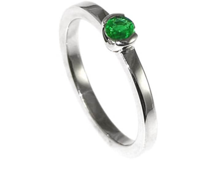 Alex wanted to surprise Leonie with an Emerald for her engagement ring