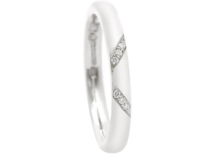 Laura's 9ct White Gold and Diamond Wedding Ring