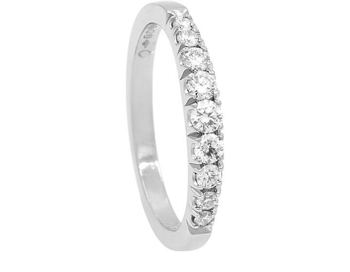 Graduating Diamonds Engagement Ring