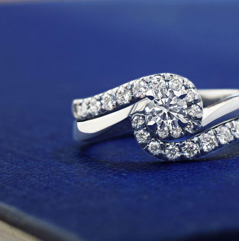 The Differences between Engagement Rings and Wedding Rings | Harriet ...