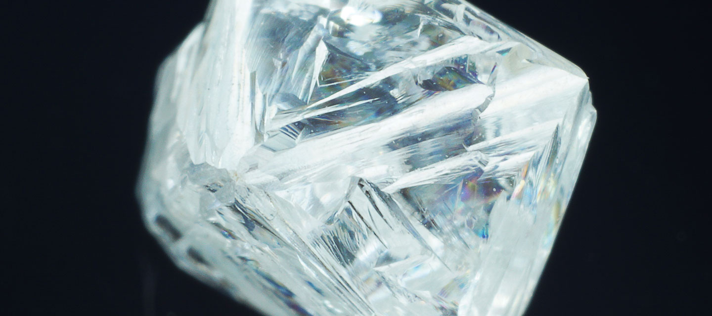 It is OK to buy a diamond online as long as it has a certificate